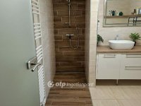 Eladó családi ház, Száron 179 M Ft, 5+1 szobás