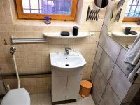 Eladó családi ház, Sukorón 95.25 M Ft, 5 szobás