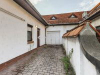 Eladó téglalakás, Kecskeméten 99 M Ft, 5 szobás