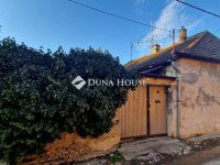 Eladó családi ház, Vácon 34.9 M Ft, 2 szobás