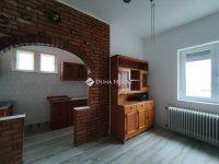 Eladó családi ház, Dunaharasztin 109.9 M Ft, 7 szobás