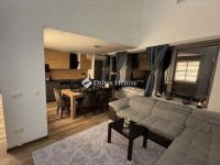 Eladó téglalakás, Esztergomban 125 M Ft, 5 szobás