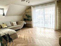 Eladó családi ház, Balatonalmádiban 252 M Ft, 5 szobás