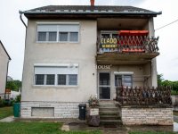 Eladó családi ház, Siklóson 78 M Ft, 6 szobás