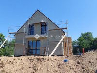 Eladó ikerház, Vácon 128.6 M Ft, 4 szobás / költözzbe.hu