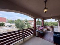 Eladó családi ház, Pécsett 89.9 M Ft, 7 szobás