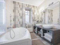 Eladó családi ház, Lajosmizsén 229 M Ft, 5 szobás