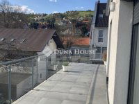 Eladó téglalakás, Pécsett 77.625 M Ft, 3 szobás