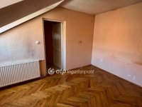 Eladó téglalakás, Pápán 29.9 M Ft, 3+1 szobás