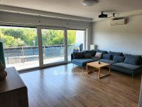 Eladó családi ház, Velencén 215 M Ft, 4+1 szobás