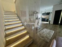 Eladó családi ház, Zánkán 149.9 M Ft, 5 szobás