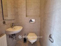 Eladó téglalakás, Veszprémben 119 M Ft, 4 szobás