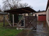 Eladó családi ház, Pápán 45 M Ft, 4 szobás