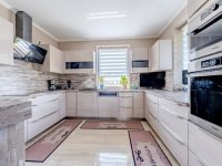 Eladó családi ház, Üllőn 299 M Ft, 6 szobás