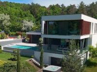 Eladó családi ház, III. kerületben 2273.3 M Ft, 5 szobás