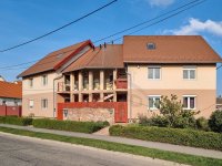 Eladó téglalakás, Szombathelyen 95 M Ft, 4 szobás