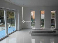 Eladó családi ház, Budakalászon 224 M Ft, 4 szobás