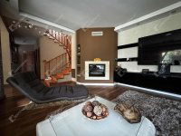 Eladó családi ház, Székesfehérvárott 140 M Ft, 5 szobás