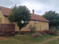 Eladó családi ház, Úrin 51.3 M Ft, 4 szobás