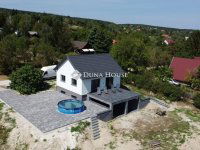 Eladó téglalakás, Balatonalmádiban 95 M Ft, 2 szobás
