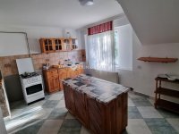 Eladó családi ház, Papkeszin 84.9 M Ft, 9 szobás