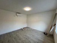 Eladó családi ház, Előszálláson 65 M Ft, 3 szobás