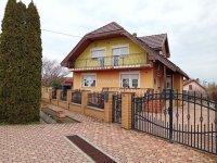 Eladó családi ház, Tóalmáson 85.9 M Ft, 5 szobás
