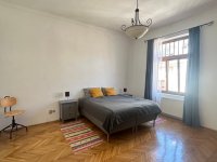 Kiadó téglalakás, albérlet, Pécsett, Anna utcában, 3 szobás
