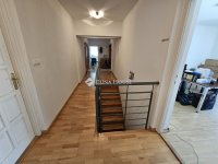 Eladó családi ház, Szentendrén 522.225 M Ft, 1 szobás