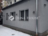 Eladó téglalakás