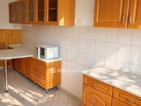 Eladó téglalakás, Ajkán 52 M Ft, 2+2 szobás