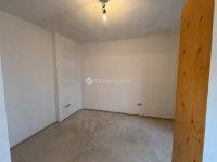 Eladó családi ház, Sopronban 26 M Ft, 2 szobás