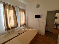 Eladó családi ház, Pápán 249 M Ft, 9+11 szobás