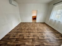 Kiadó családi ház, albérlet, Móron 180 E Ft / hó, 2 szobás