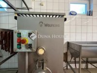 Eladó üzlethelyiség, Kisújszálláson 95 M Ft