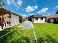 Eladó családi ház, Debrecenben 264 M Ft, 5 szobás