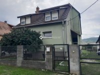 Eladó családi ház, Sárisápon 69.9 M Ft, 5 szobás