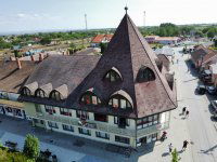 Eladó üzlethelyiség