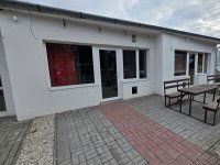 Eladó üzlethelyiség