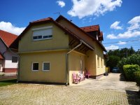 Eladó családi ház, Százhalombattán 130 M Ft, 5 szobás