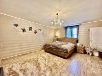 Eladó családi ház, Pécsett 149 M Ft, 6 szobás