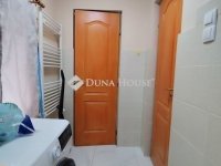 Eladó családi ház, Vecsésen 67 M Ft, 3 szobás