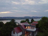 Eladó nyaraló, Tihanyban 499 M Ft, 6 szobás