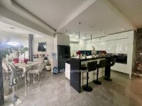 Eladó családi ház, Biatorbágyon 390 M Ft, 7 szobás