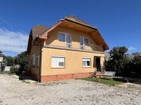 Eladó családi ház, Balatonszabadiban 79.9 M Ft, 5+2 szobás