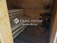 Eladó családi ház, XVIII. kerületben 289.9 M Ft, 11 szobás