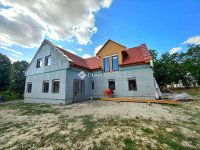 Eladó családi ház, Vértesacsán 137.5 M Ft, 10 szobás