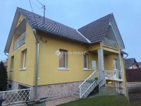Eladó családi ház, Vecsésen 129.9 M Ft, 4 szobás