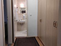 Eladó hotel, Debrecenben 180 M Ft, 4 szobás / költözzbe.hu