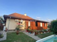 Eladó családi ház